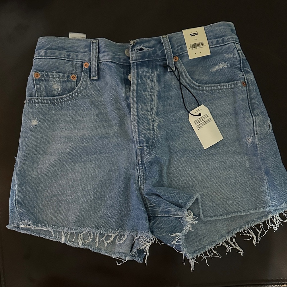 Levi’s Ribcage Shorts size 28